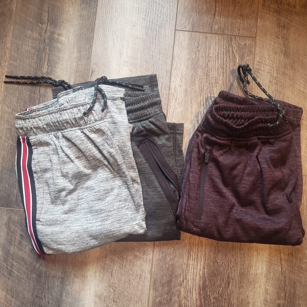 Bundle of boys unipro size small shorts